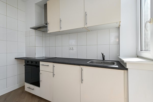 Medium property photo - Velpsestraat 52, 2573 SP Den Haag